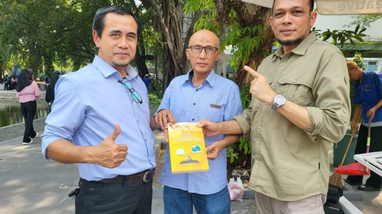 Berkah dan Tantangan: Melihat Kekayaan Alam Indonesia melalui Mata Dr. Legisan Berkah dan Tantangan: Melihat Kekayaan Alam Indonesia melalui Mata Dr. Legisan