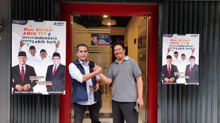 Siapa pun Datang Ke IG, Jadikan Pose Berfoto Bersama AMIN Adalah KEBANGGAAN Siapa pun Datang Ke IG, Jadikan Pose Berfoto Bersama AMIN Adalah KEBANGGAAN