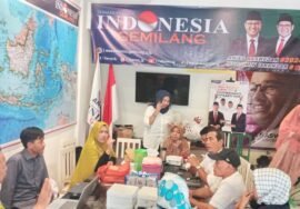 Bagi-Bagi Stiker Usai, Bimtek Menjelang